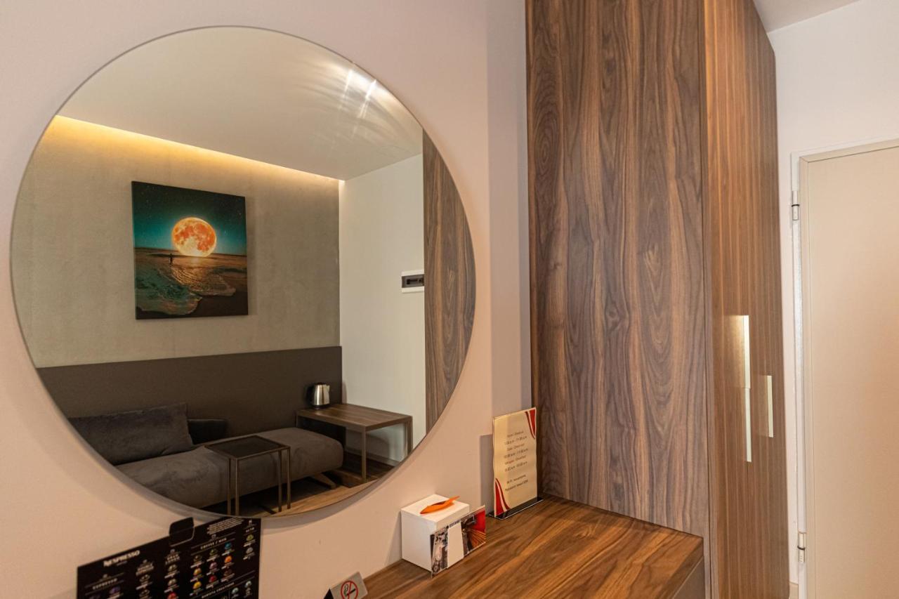 Novus Rooms Vlore Bagian luar foto