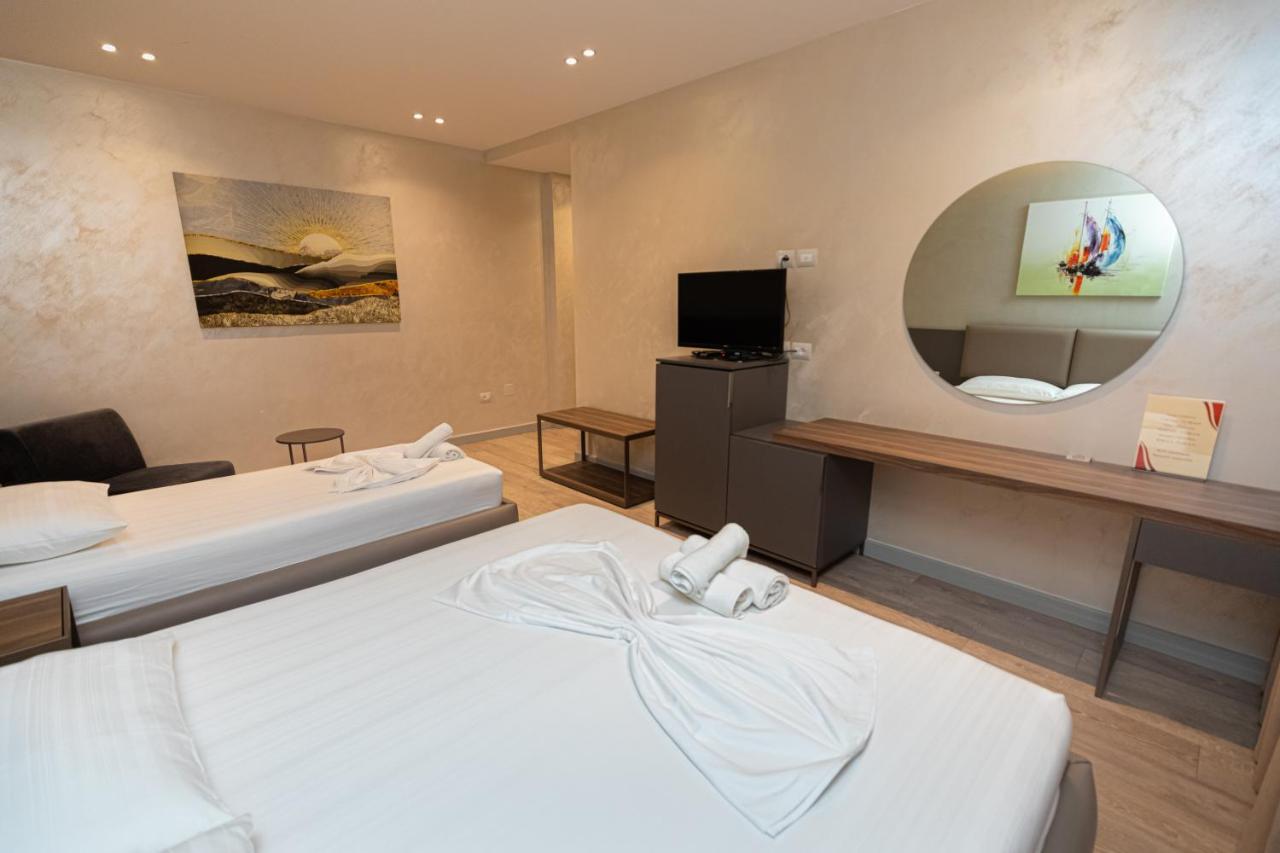 Novus Rooms Vlore Bagian luar foto